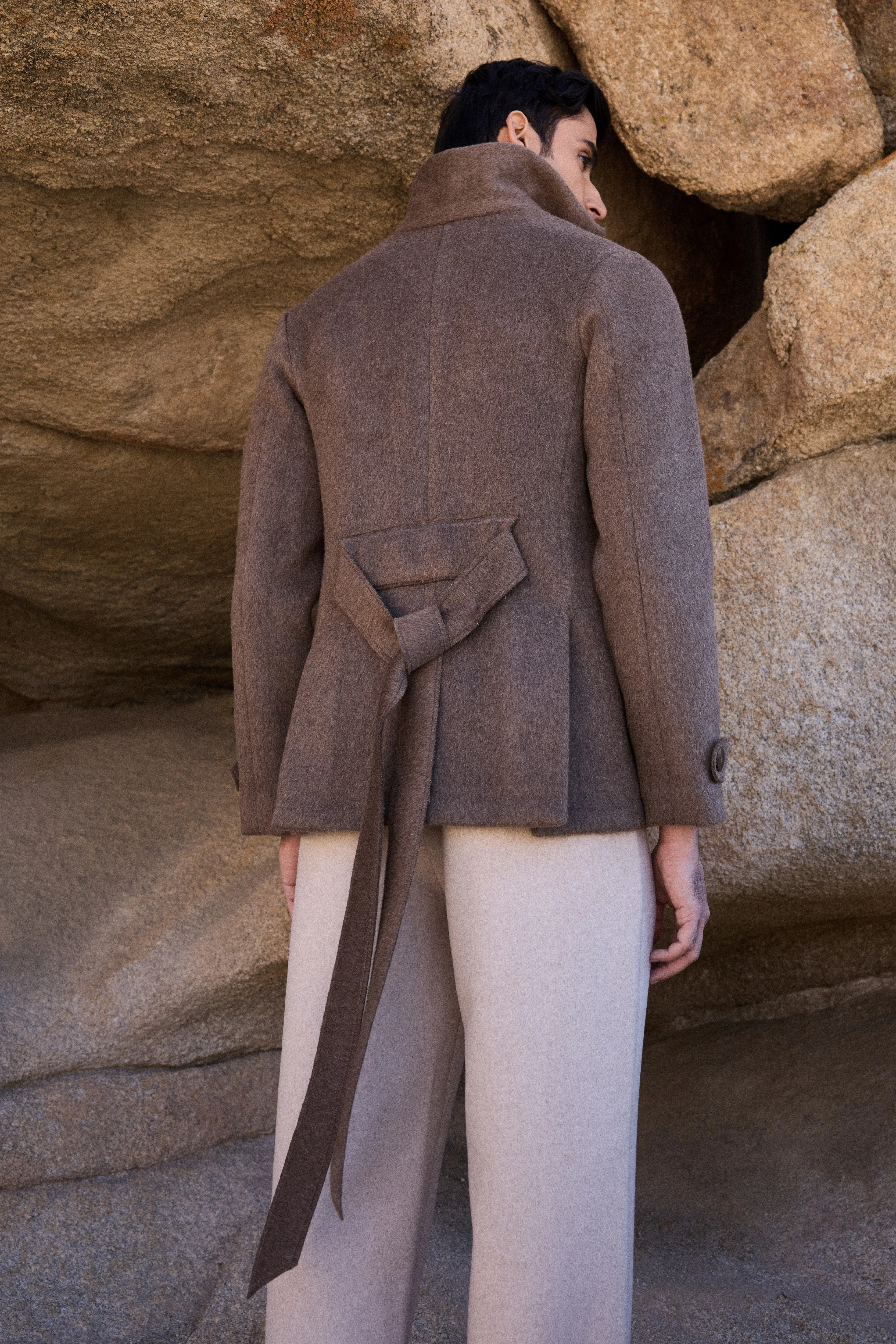 100% Merino Wool Short Coat- MAN (Bark)