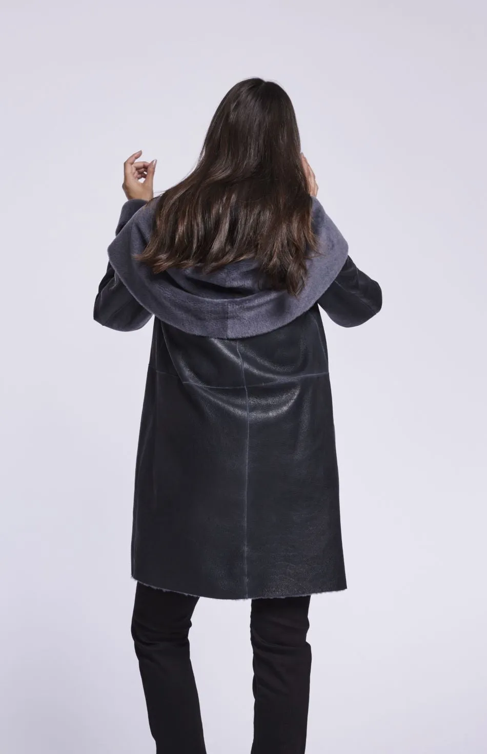 #4284 Shearling coat with convertible collar   just 2 1/L 1/XL  $500   sorry no additional discounts