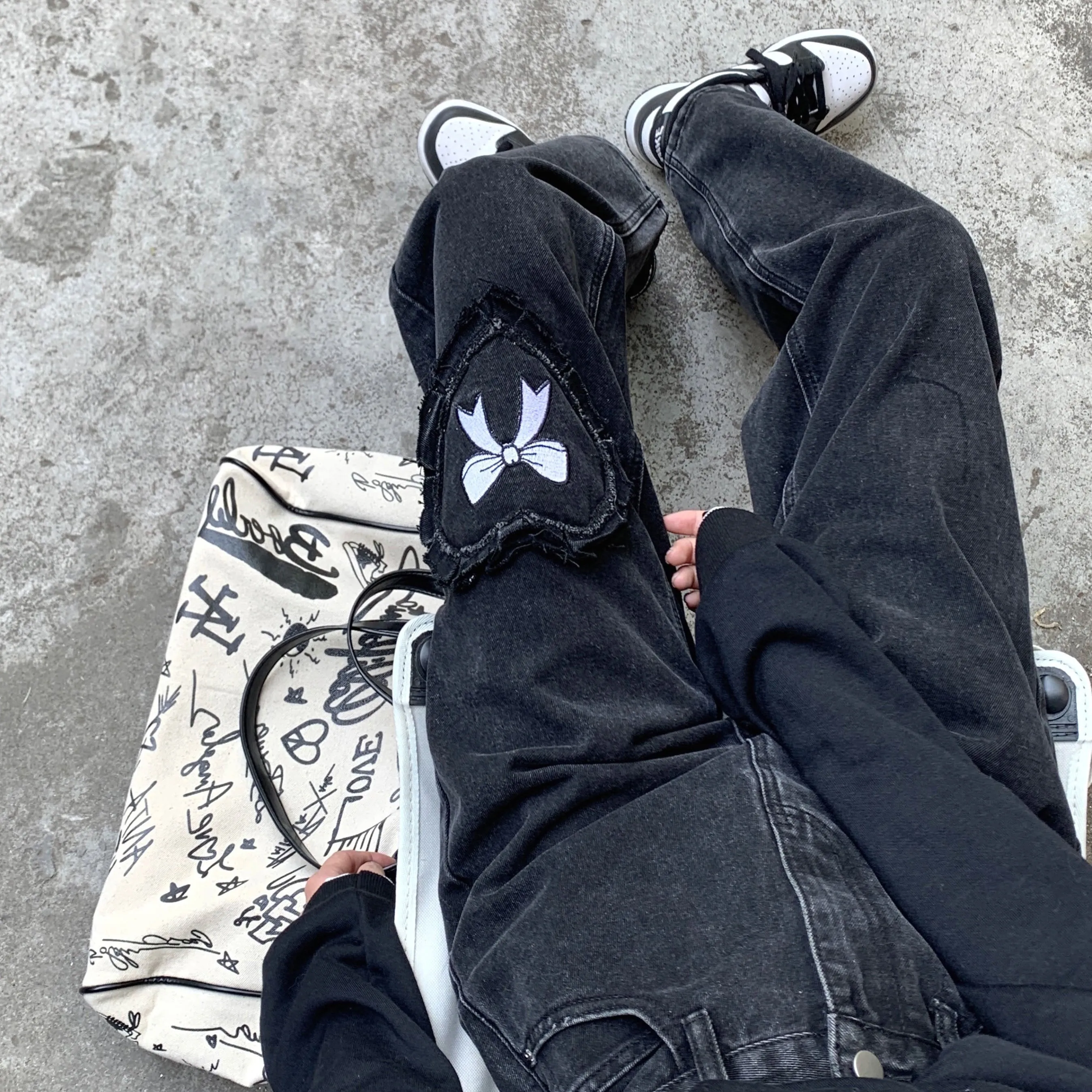 Heart Patched Bow Embroidered Denim Pants SD01420