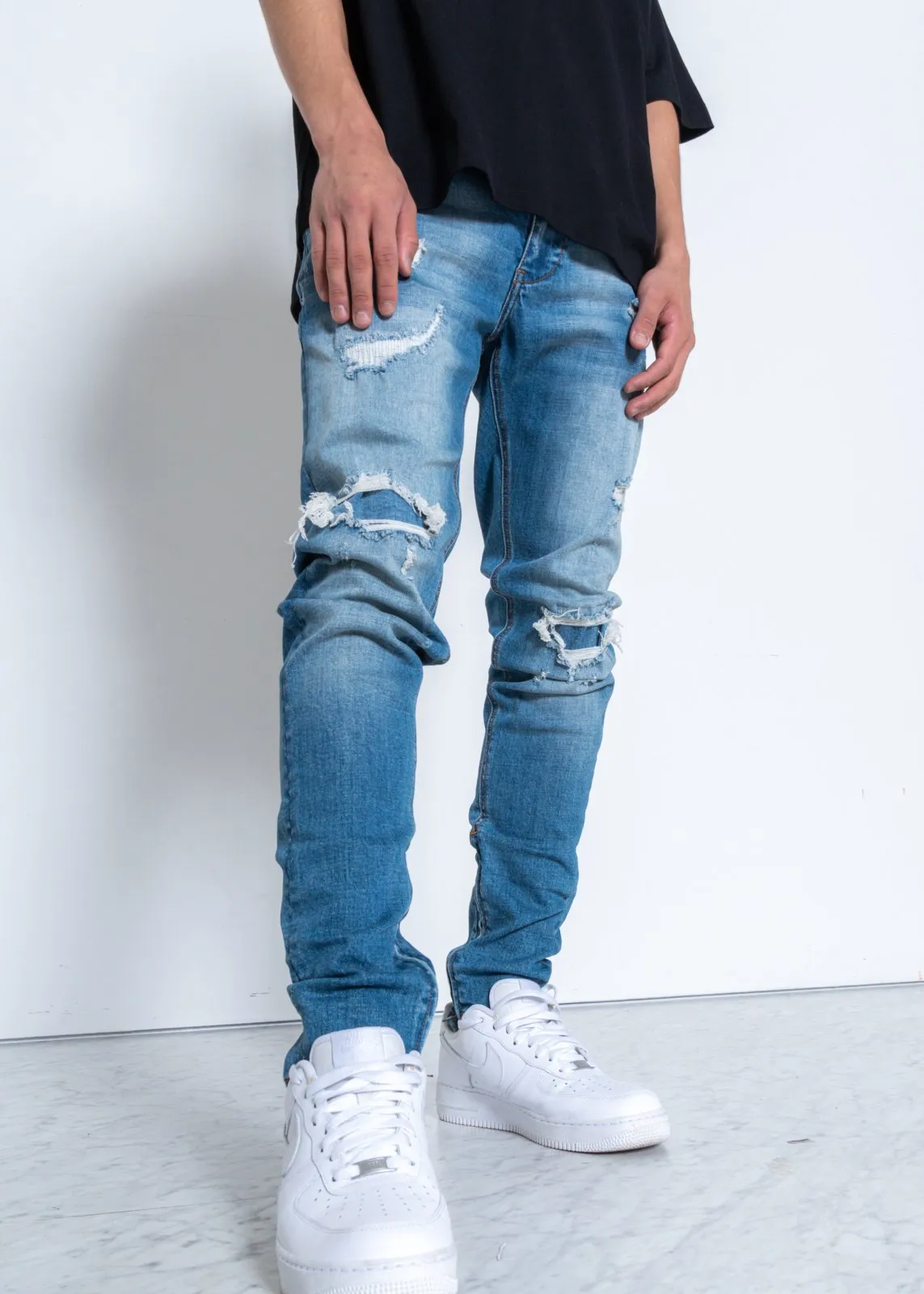 Konus Men's Rip and Repair Denim With Distress