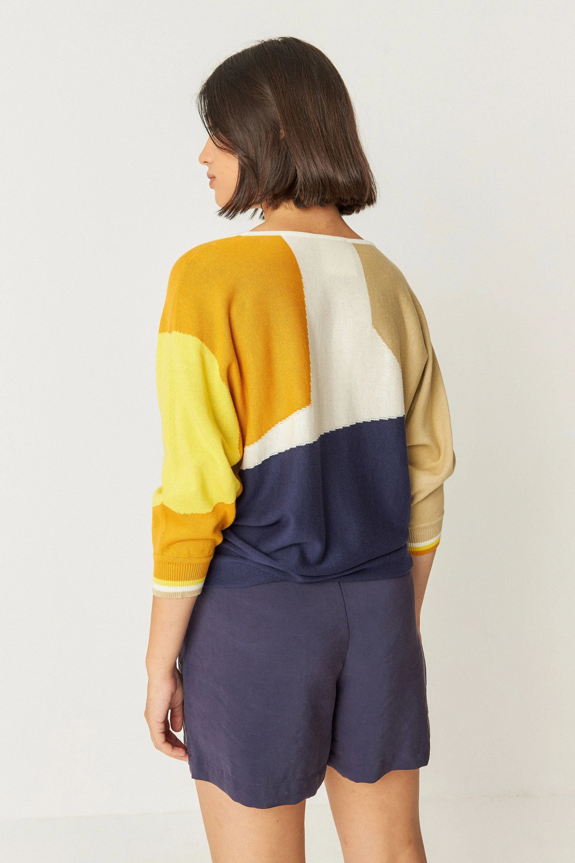 NAIKE-GOTS SWEATER