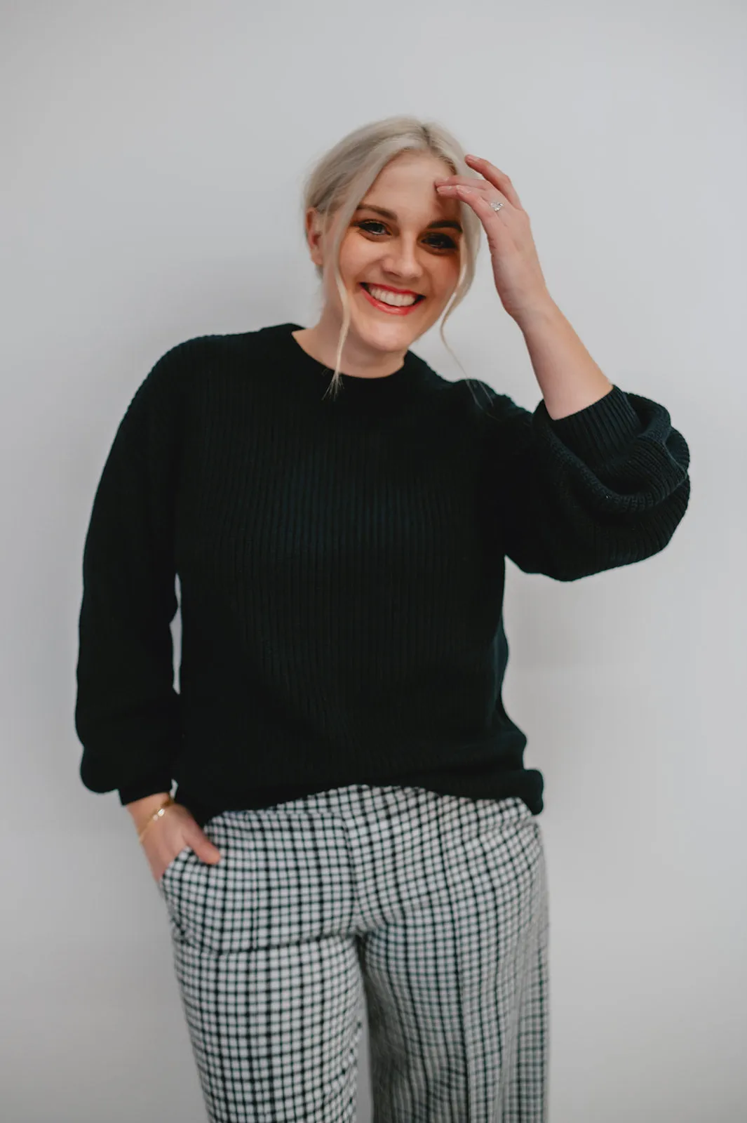 The Kilia Sweater by Minimum - Black