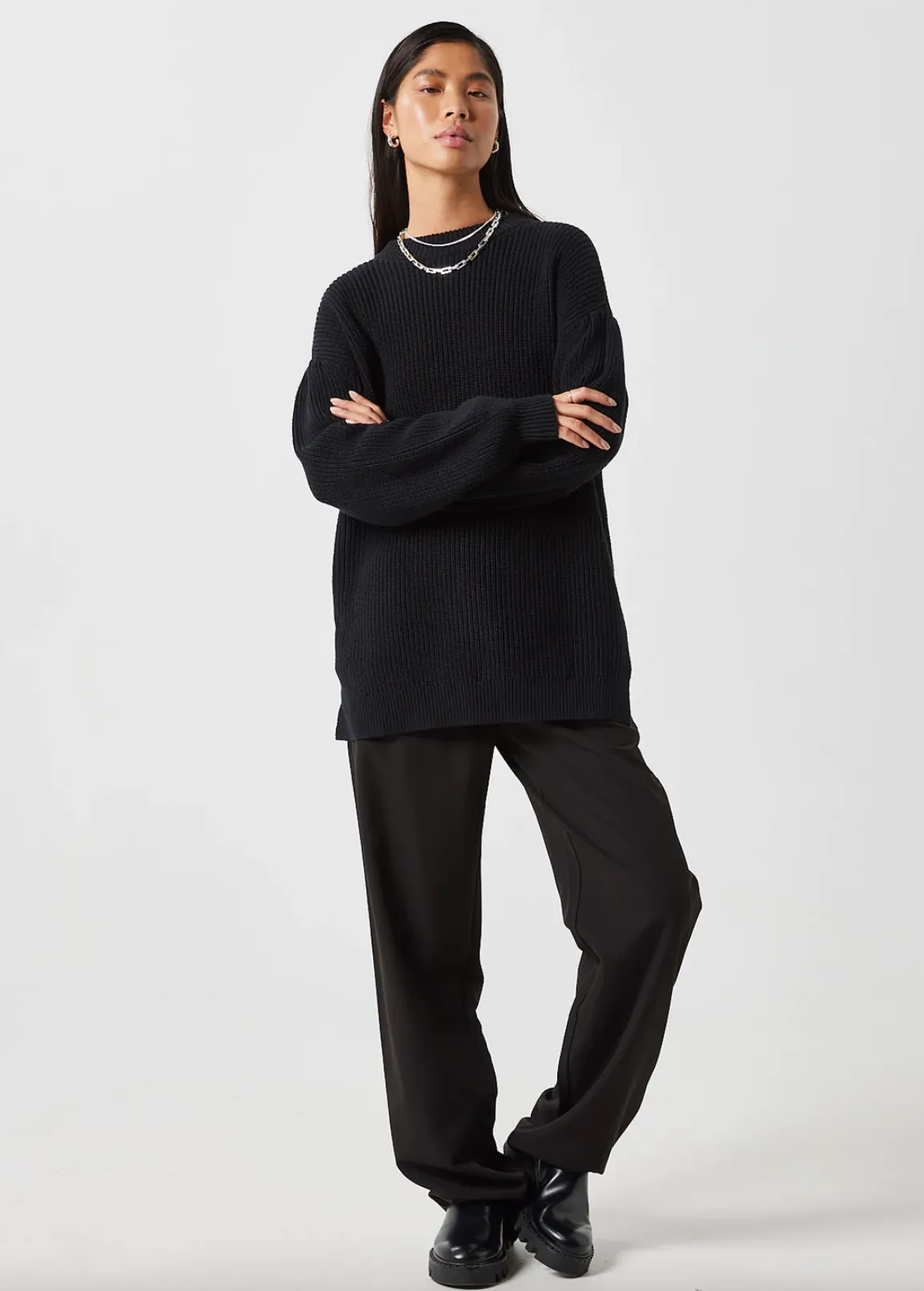 The Kilia Sweater by Minimum - Black