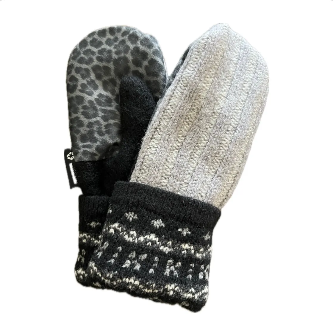 Women's Driving Mittens - Light Grey with Cheetah Print Micro-Suede Palm - 101